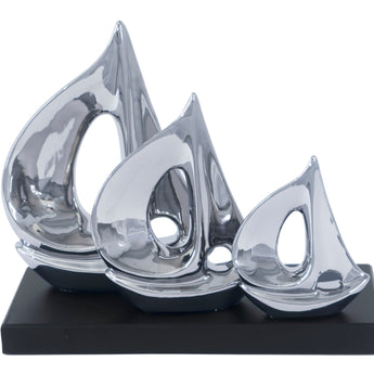 Elegante Escultura Náutica de Barco en Cerámica para Decoración de Mesa